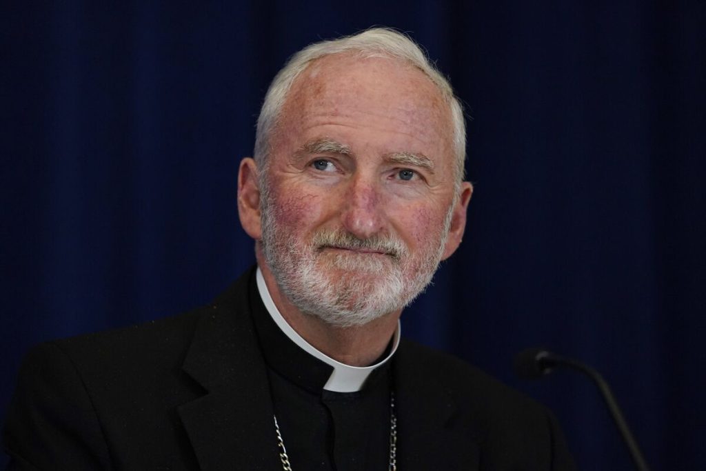 Arrestan a hombre sospechoso de la muerte de Obispo católico en California