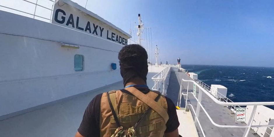 Rebeldes hutíes secuestran carguero en el mar rojo con 25 tripulantes, dos mexicanos entre ellos