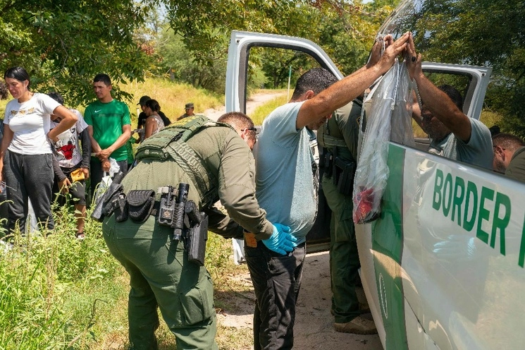 La Cámara de Representantes de Texas aprobó proyecto de ley de inmigración que convertiría en delito cruzar la frontera ilegalmente