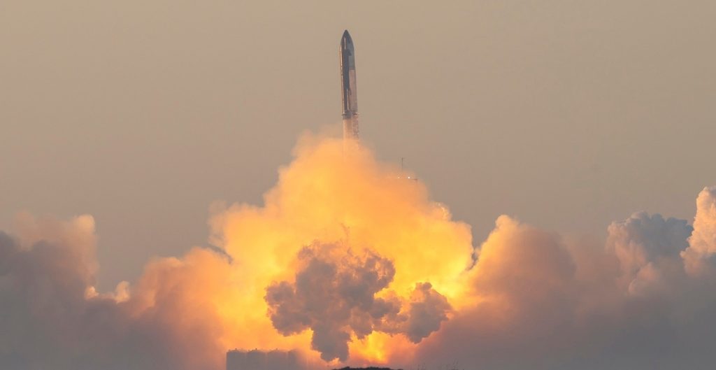 Estalla megacohete de SpaceX después de casi 8 minutos en su segundo vuelo de prueba