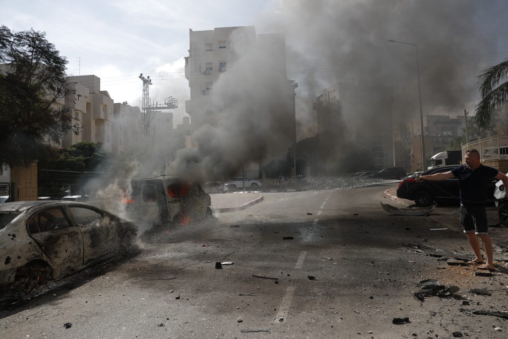Reanudan guerra Israel y Hamás, reportan en Palestina muerte de decenas personas por bombardeos