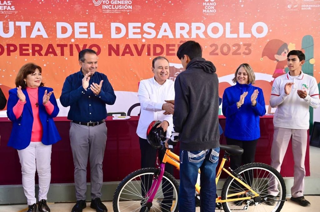 Beneficiamos a jóvenes y familias en situación vulnerable con programas En Bici y Mano con Mano: Alfonso Durazo