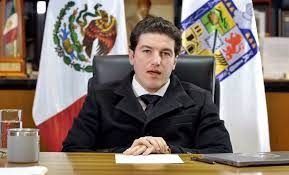Samuel García avisa al Congreso que se reincorpora como gobernador