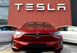 El piloto automático de Tesla, probable culpable de accidentes mortales; la empresa tendrá que revisar todos sus coches en Estados Unidos