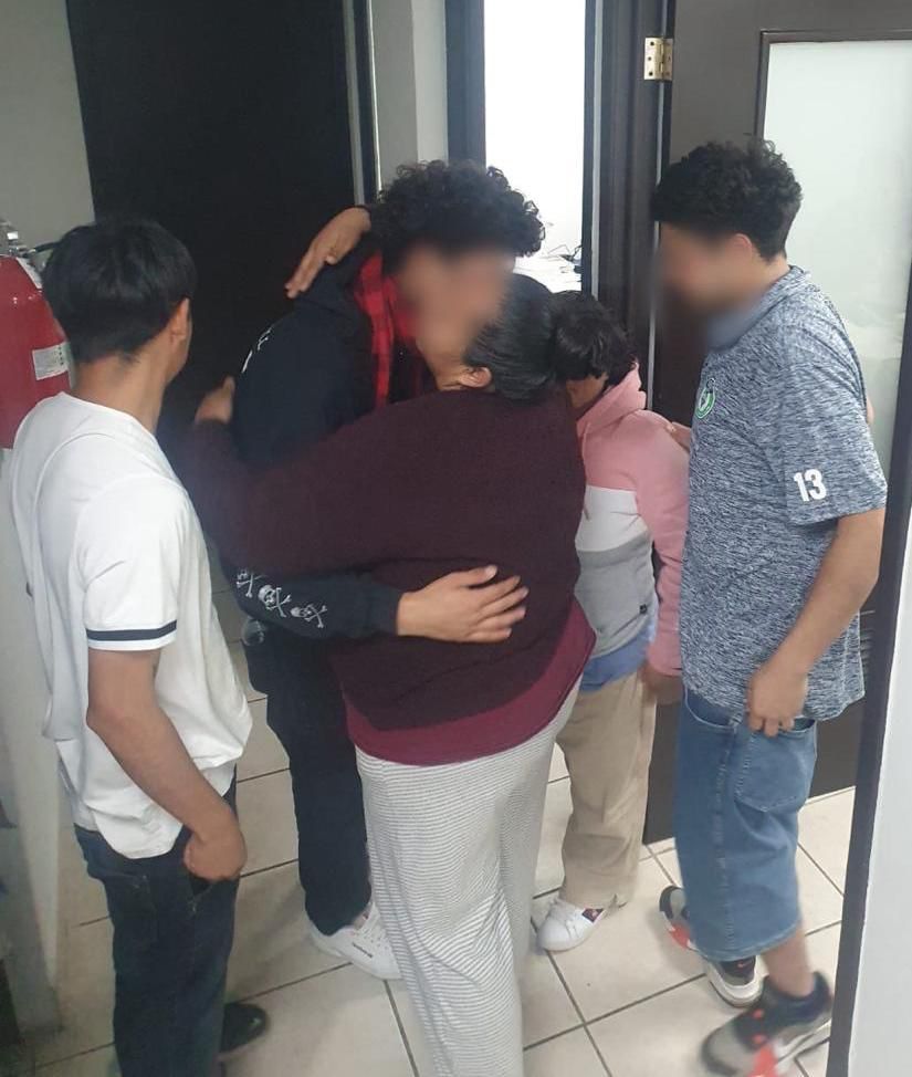 Jóvenes desaparecidos en Colima regresan a salvo a casa de Hermosillo