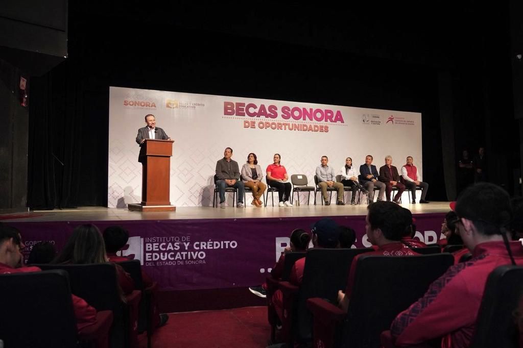 Estimula Gobernador Durazo a más de 450 atletas sonorenses con becas deportivas