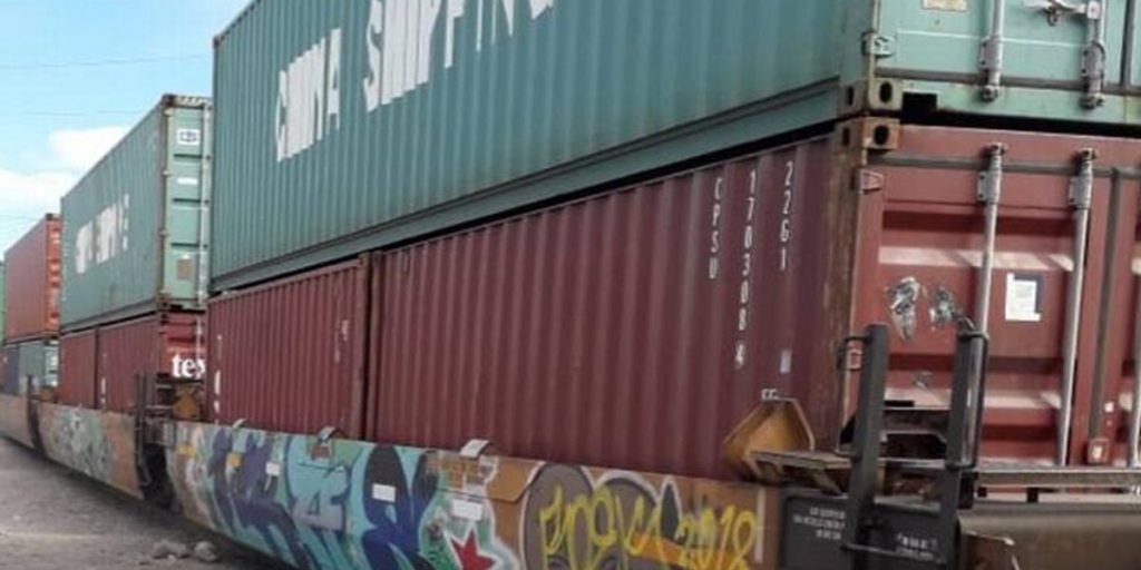 FGR rescata 251 migrantes en Hermosillo que viajaban en vagones de tren