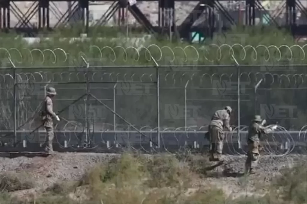 Impide malla metálica con púas cruzar a EE.UU a migrantes en Ciudad Juárez