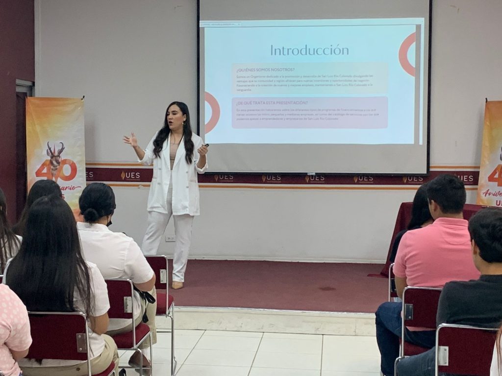 Pueden escuelas y negocios solicitar pláticas a Desarrollo Económico  