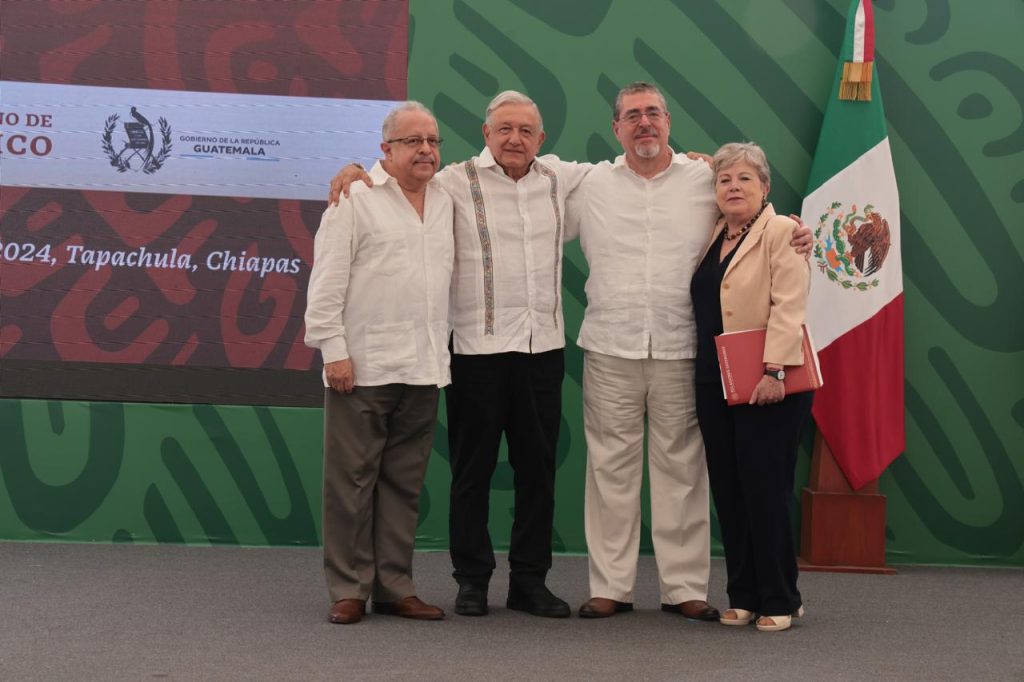 México y Guatemala acuerdan modernizar algunos cruces fronterizos