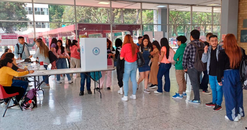 Claudia Sheinbaum gana en la Simulacro Electoral Universitario, participaron más de 300 mil estudiantes de toda la República Mexicana