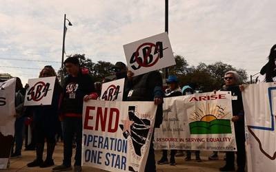 Continúa manifestación en Texas por la ley SB4 por considerarla antiinmigrante, racista y xénofoba