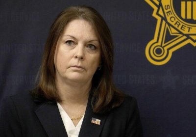 Legisladores citan a Kimberly Cheatle, la directora del Servicio Secreto, para que comparezca el lunes por tiroteo “inaceptable”