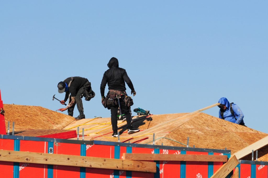 Impactaría a la industria de la construcción en EE.UU deportación masiva de inmigrantes