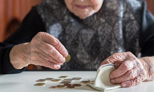 Nobel de Economía  llama a que se rediseñe el sistema de retiro en México para garantizar un ingreso protegido contra la inflación durante toda la vida