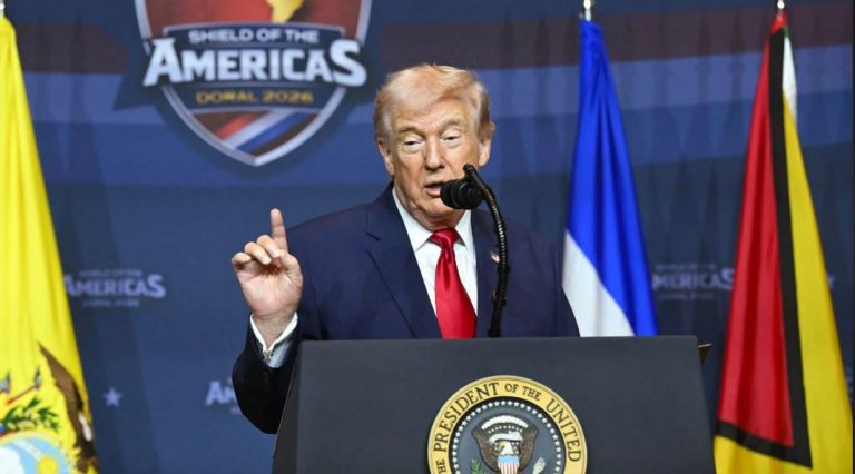 trumpescudodelasmaericas